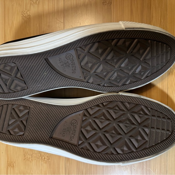 Converse size 11.5 slip on no lace black shoes - Picture 6 of 7